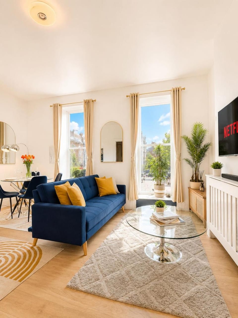 TV and multimedia, Living room, Seating area, Evening entertainment