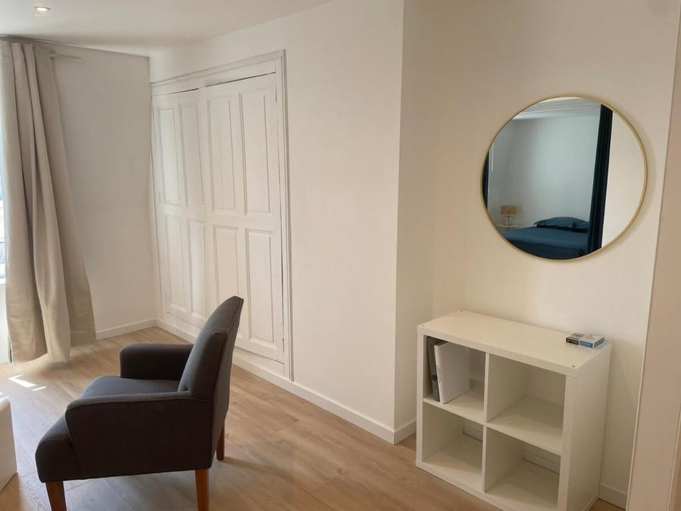 La Lucarne Royale Apartment in Blois