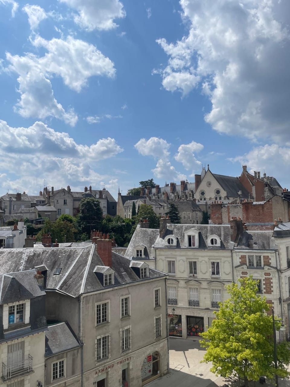 La Lucarne Royale Apartment in Blois