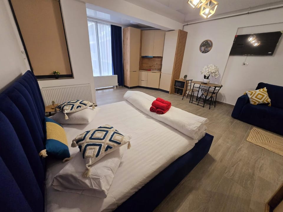 WaterFront Luxury Studio - New Stefan Promenada Mamaia Nord langa plaja Apartment in Constanța County