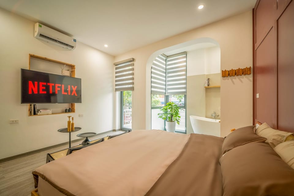 Bed, TV and multimedia, Photo of the whole room, Bedroom, air conditioner