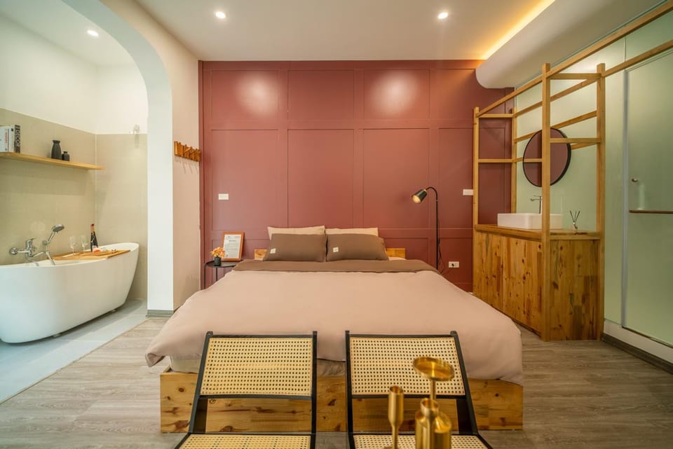 Bed, Photo of the whole room