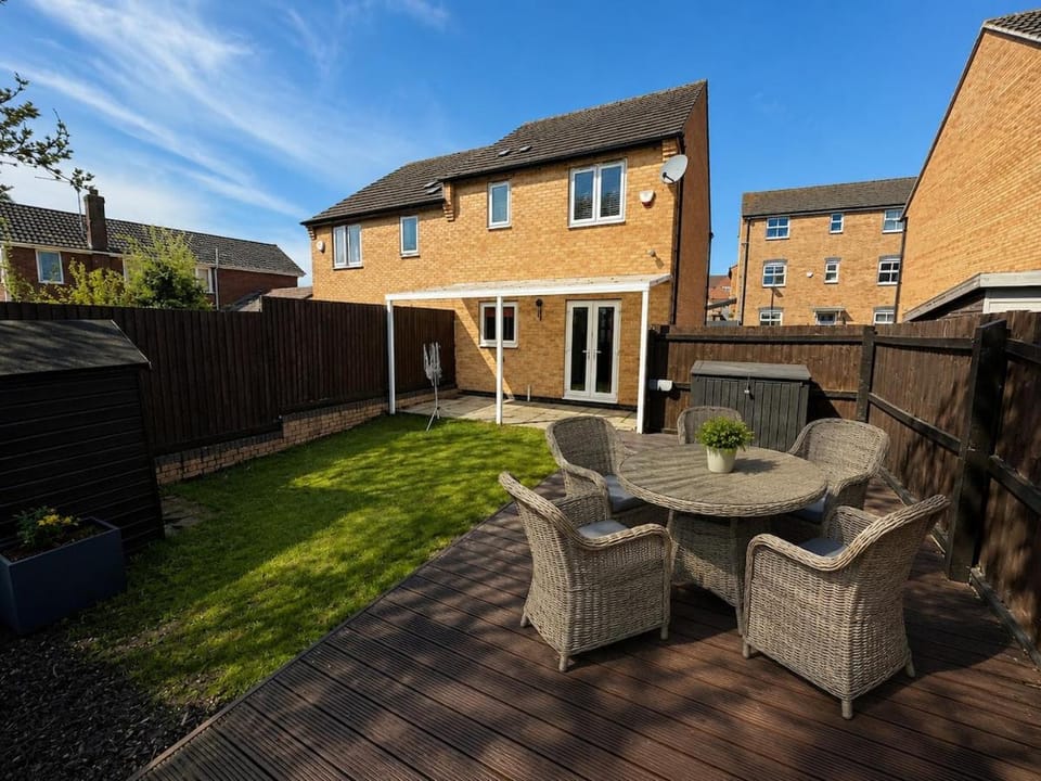 Patio, Garden, Seating area, Garden view