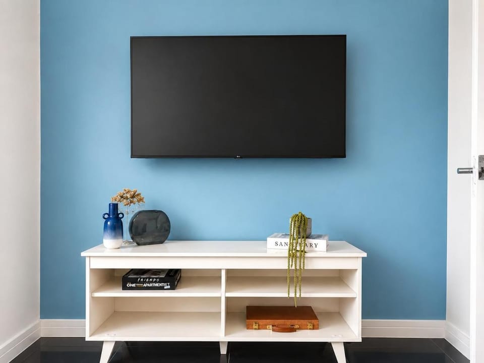 Communal lounge/ TV room, TV and multimedia