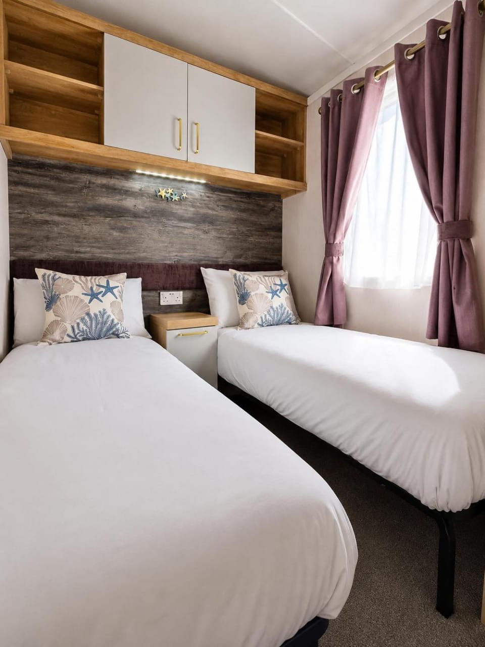 The Sandy Retreat a Stylish Caravan in Parkdean Camber Sands Resort, 2 Bedrooms, 1,5 Bathrooms, Sleeps 6 House in Rother District