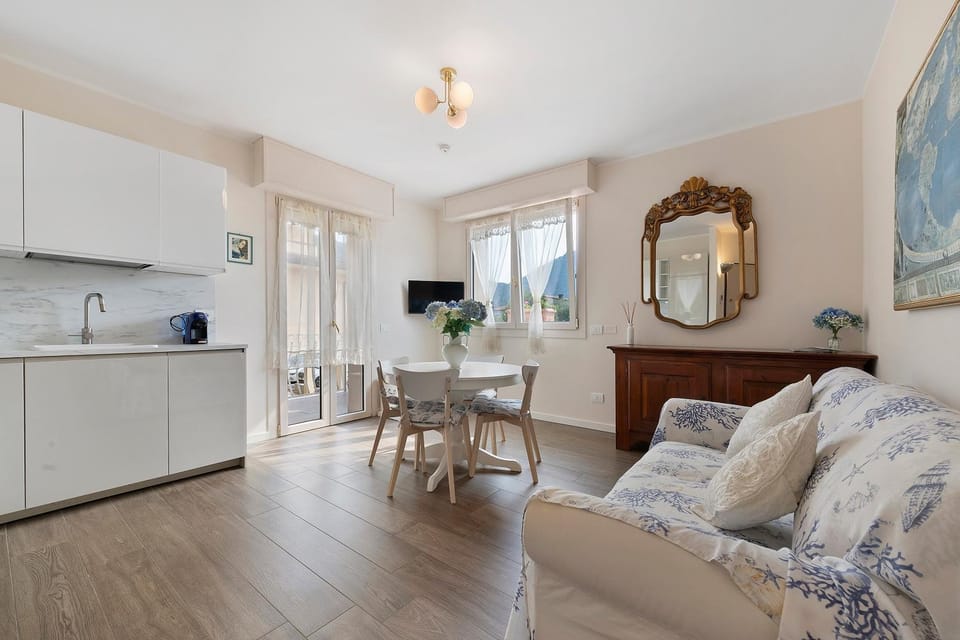 Appartamento Elegante Lago D'Iseo Apartment in Province of Brescia