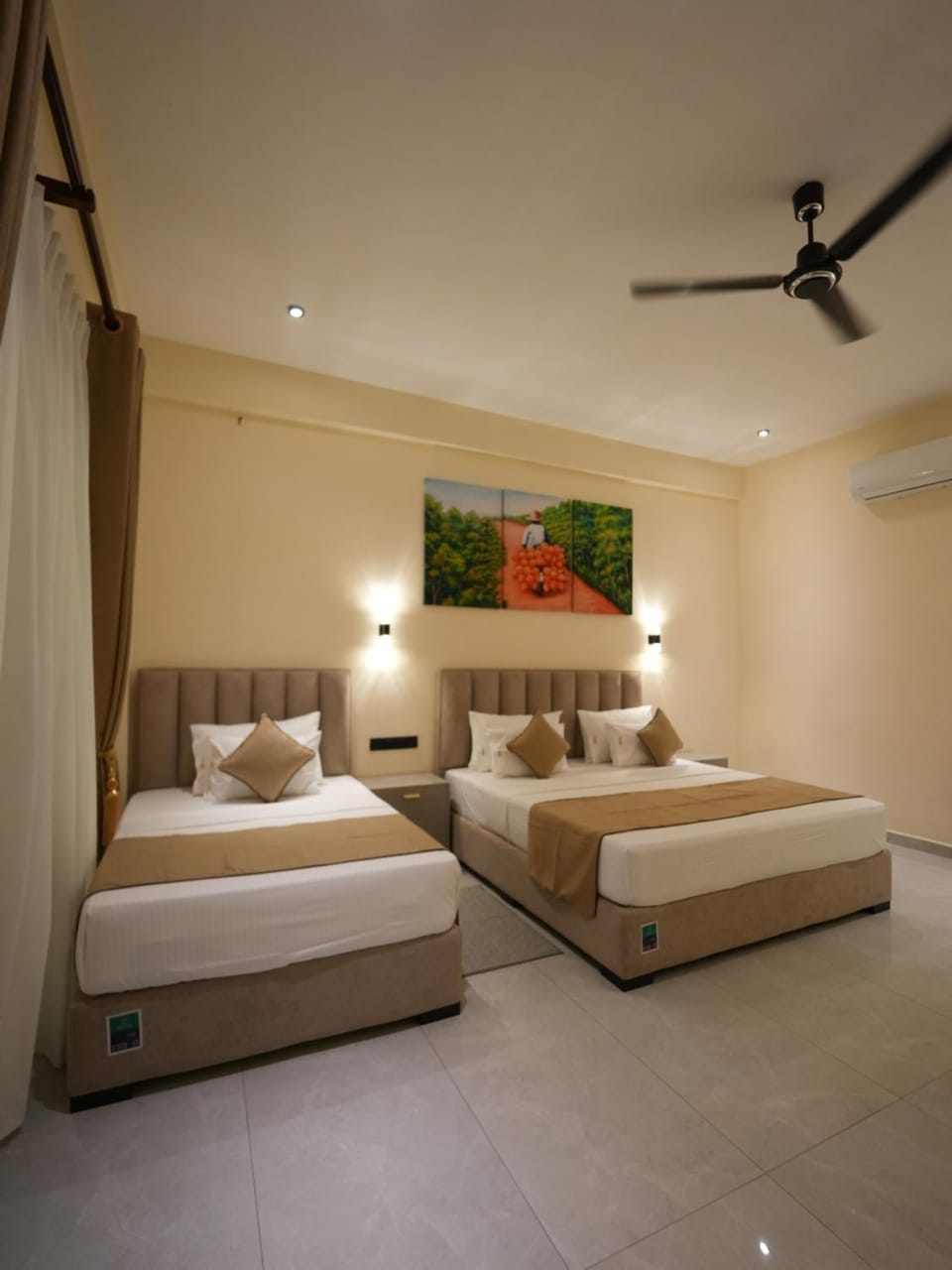 Photo of the whole room, Bedroom, air conditioner