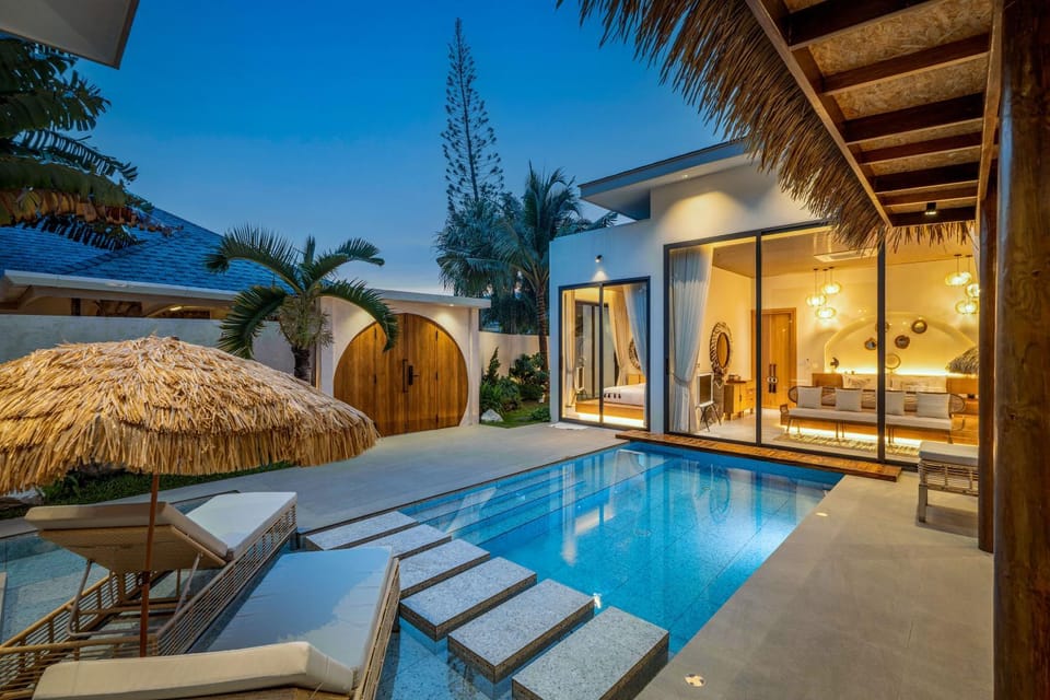 Property building, Patio, Bed, Night, View (from property/room), Bedroom, Pool view, Swimming pool
