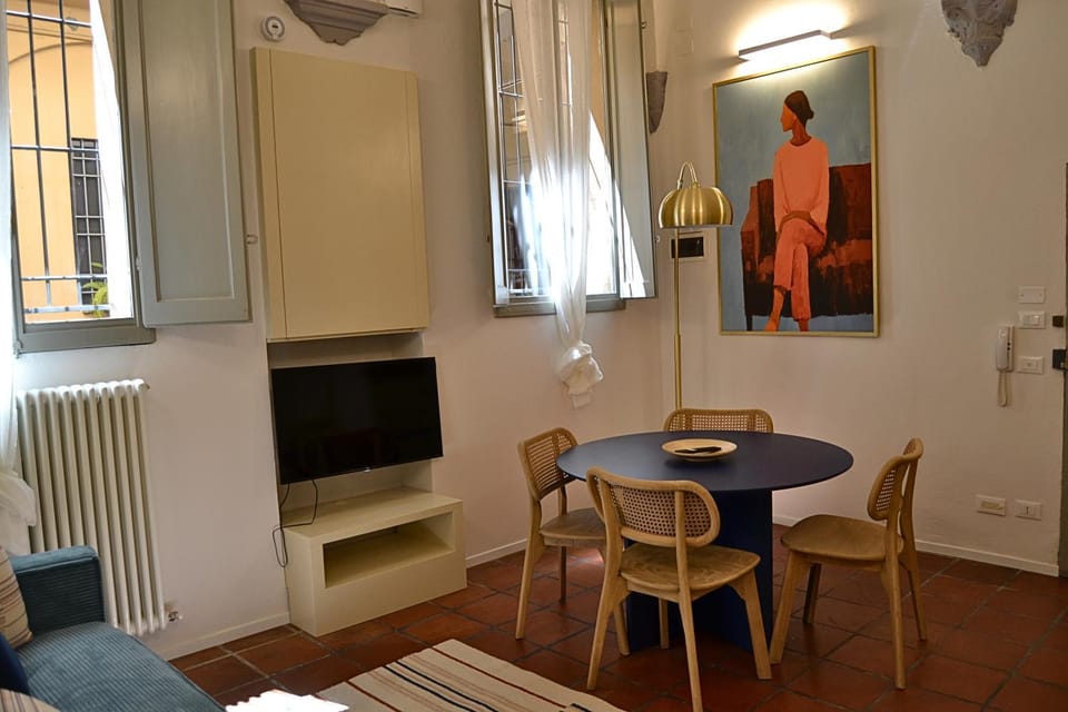 TV and multimedia, Living room, Dining area, Evening entertainment, internet