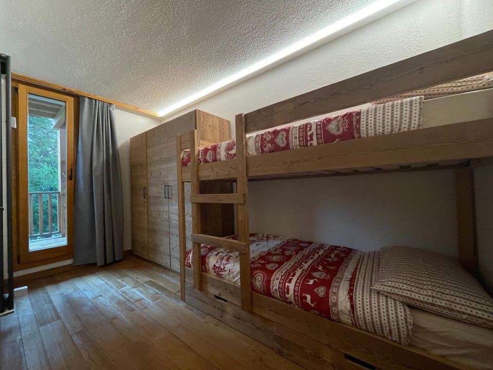 bunk bed