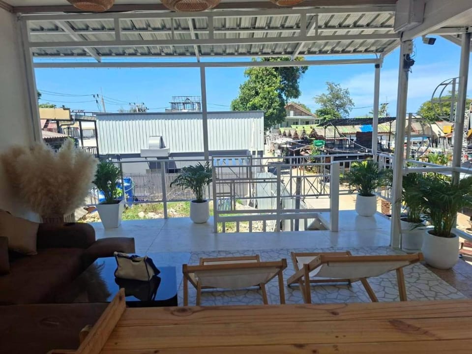 Patio, View (from property/room), Balcony/Terrace, Seating area, Dining area