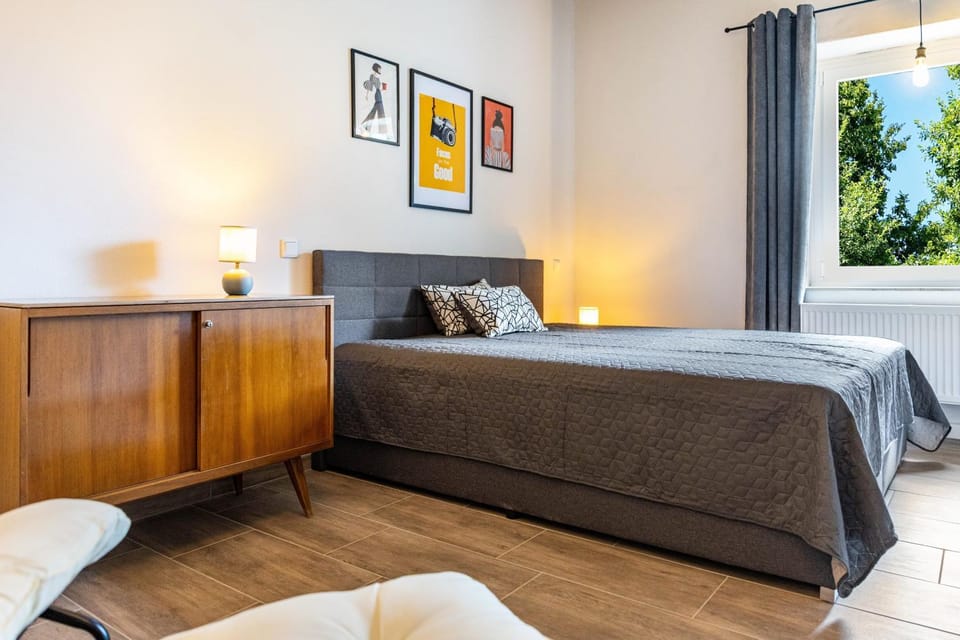 Living room, Bedroom