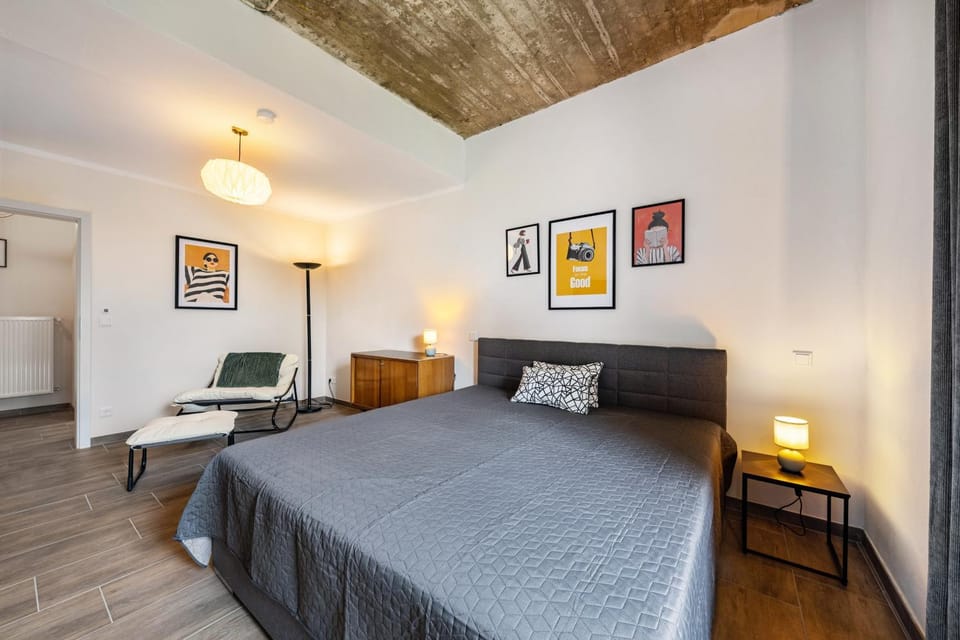 Property building, Living room, Bedroom