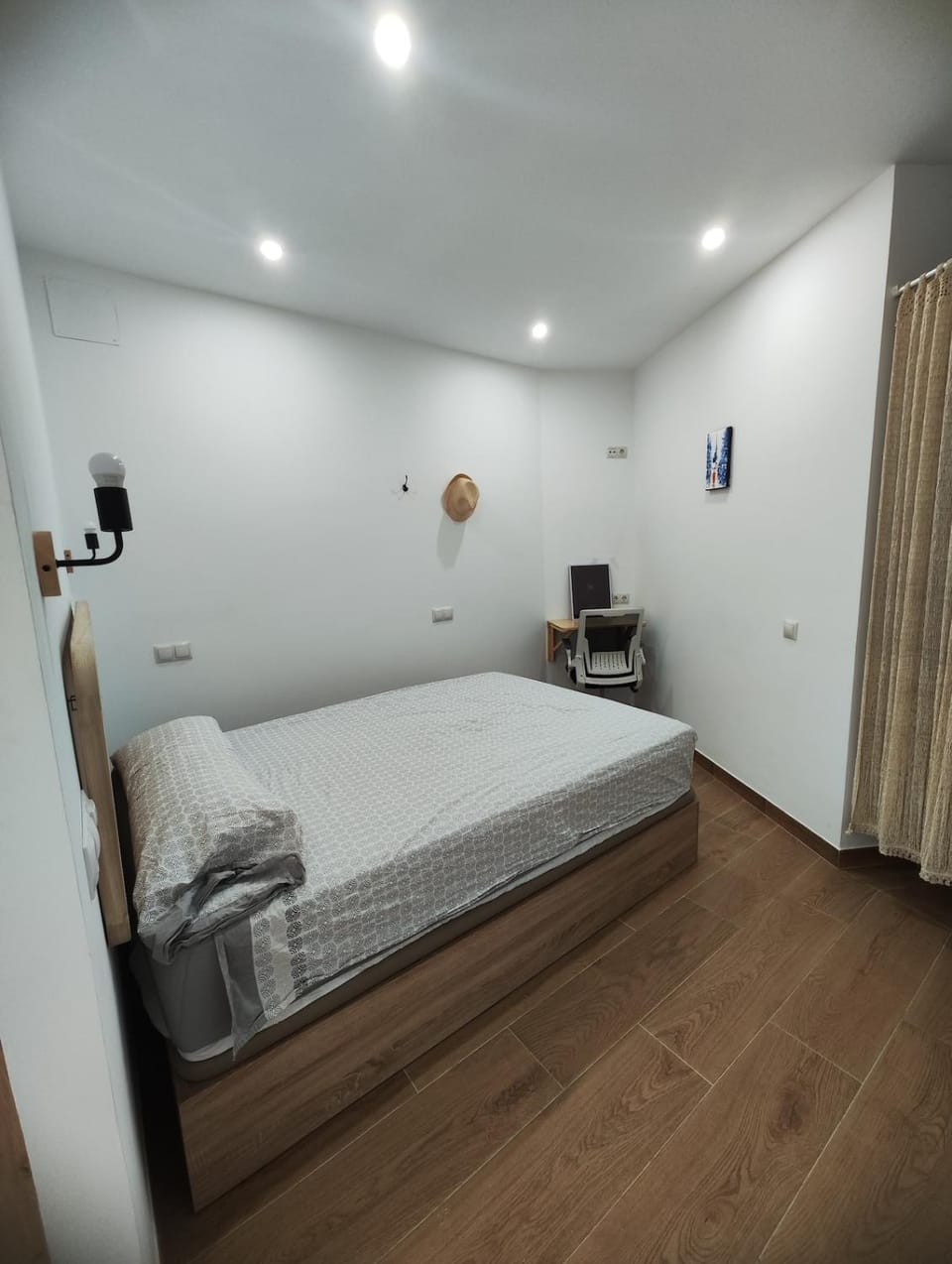 TORRE - Renovated Sea-View Studio with Pool, Garden and Lift - 450 m to La Colina Station Apartment in Torremolinos