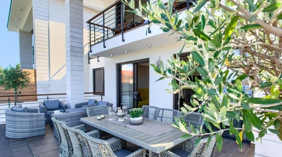 Luxury villa for rent in Mellieha Villa in Malta