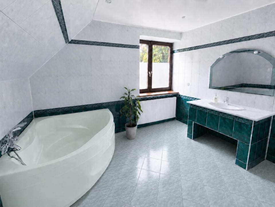 Bathroom, Bath
