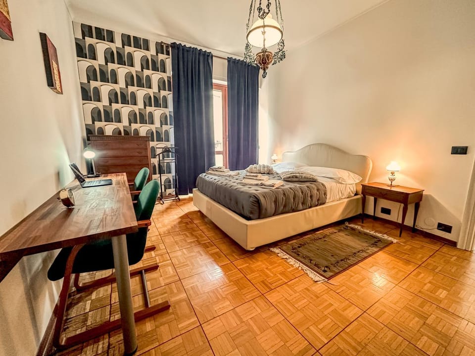 Bed, Photo of the whole room, Seating area, Bedroom, internet, towels