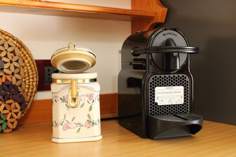 Coffee/tea facilities, toaster