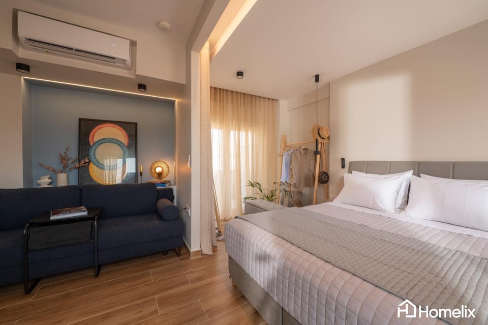 Bed, Living room, Photo of the whole room