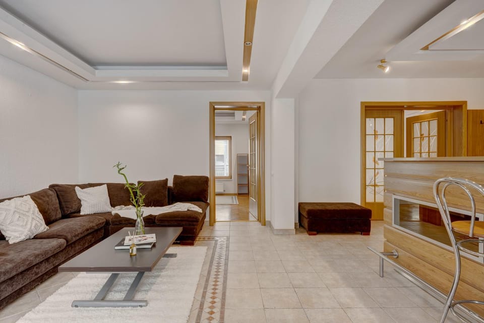 Cozy Apartment Floreasca Park Apartment in Bucharest