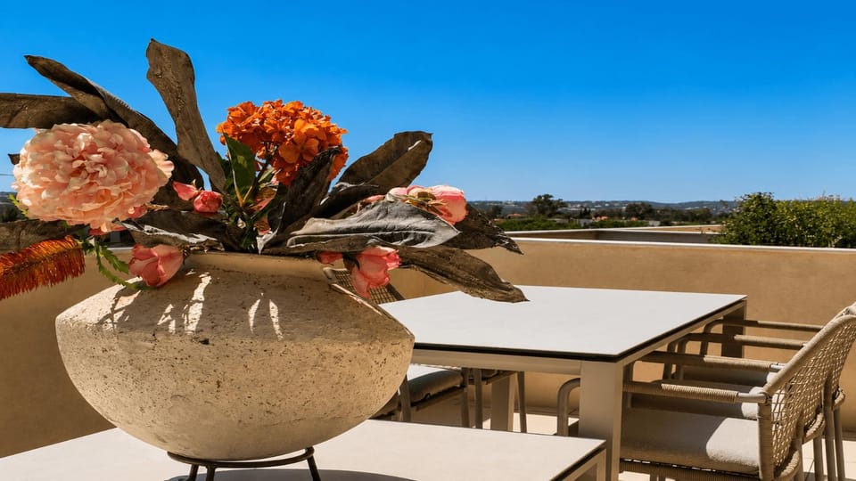 Balcony/Terrace, Dining area