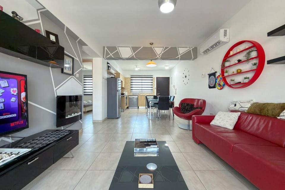 Communal lounge/ TV room, TV and multimedia, Living room, Seating area, Evening entertainment, fireplace