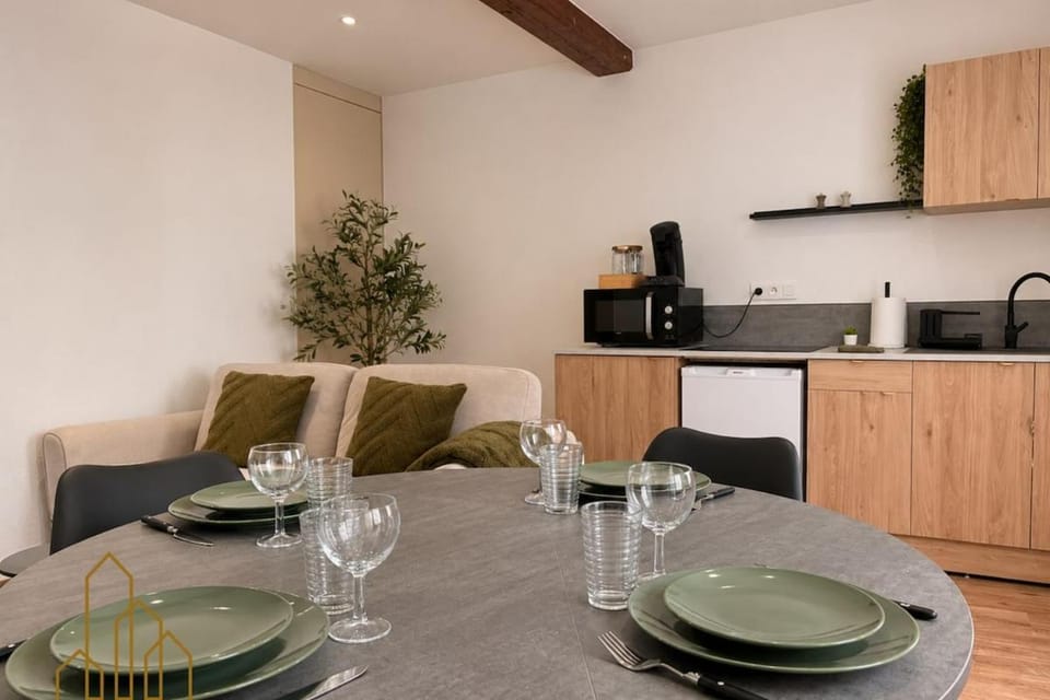 L'Échappée du Canal 2 Apartment in Auvergne-Rhône-Alpes