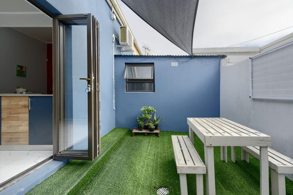 Patio, Food and drinks, Other, Family, Inner courtyard view, furniture