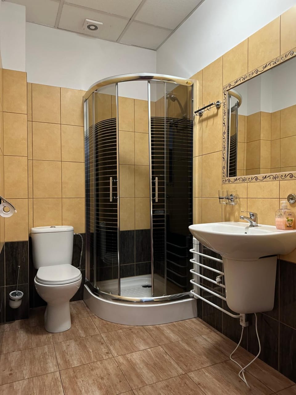 Shower, Toilet, Bathroom