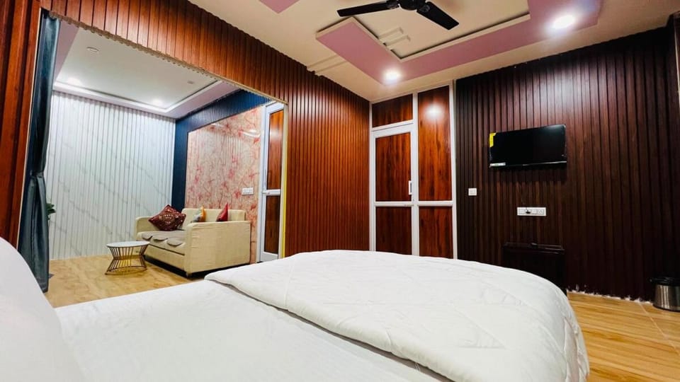 Kuvi Villa in Udaipur - Private Pool & Mountain Views Villa in Rajasthan