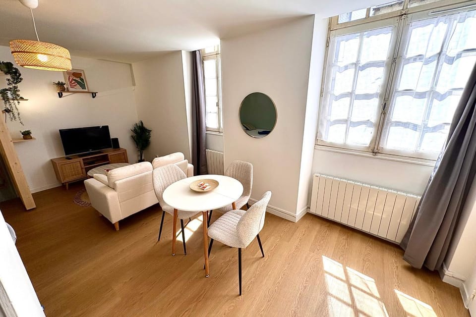 Charming studio in the heart of Bouffay Apartment in Nantes
