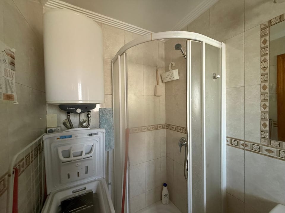 Apartamento en Avenida Mediterráneo con piscina Apartment in Benidorm