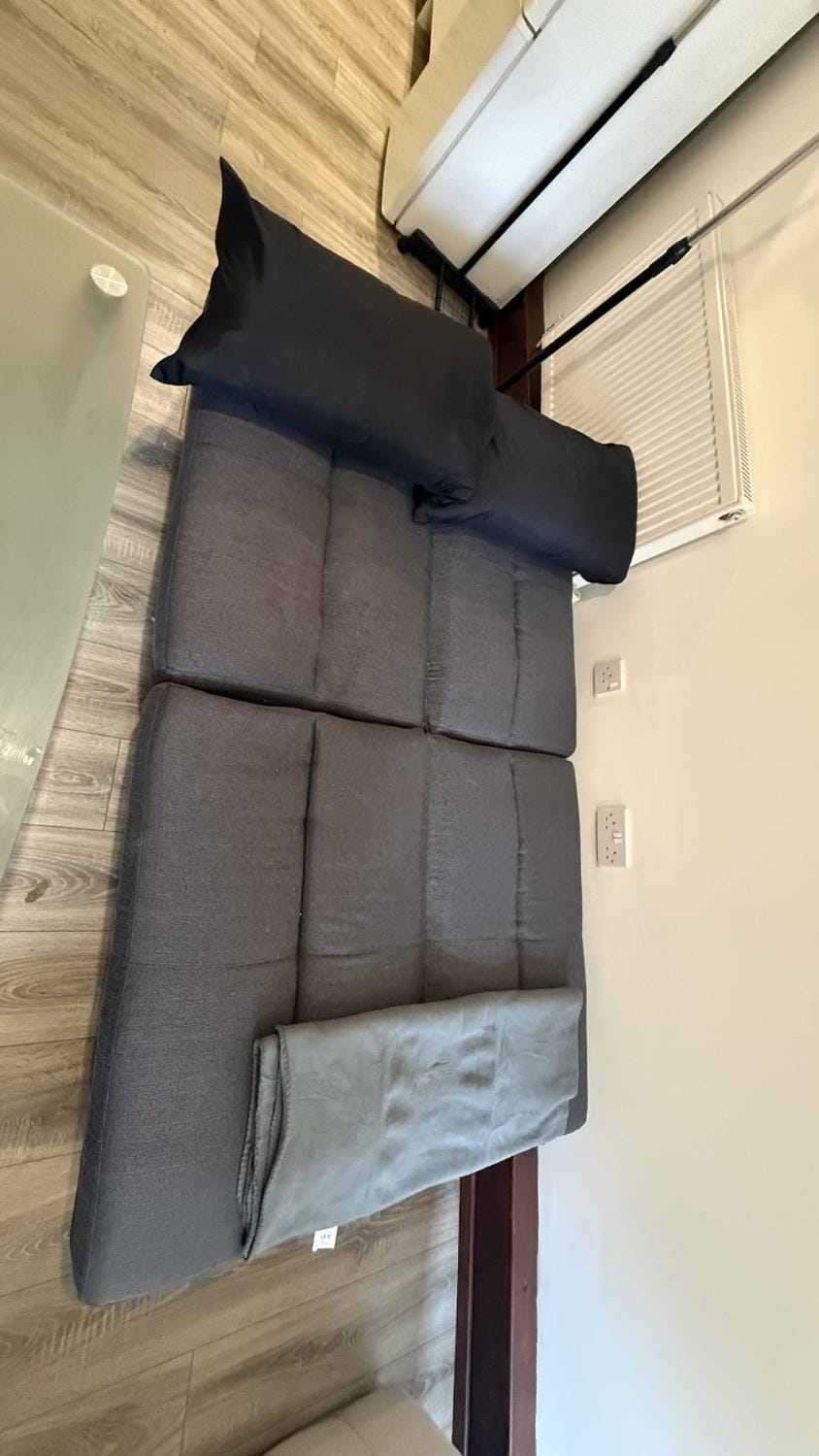 3 Person 10-Minute City Escape Apartment near Hampden Park Stadium Apartment in Glasgow