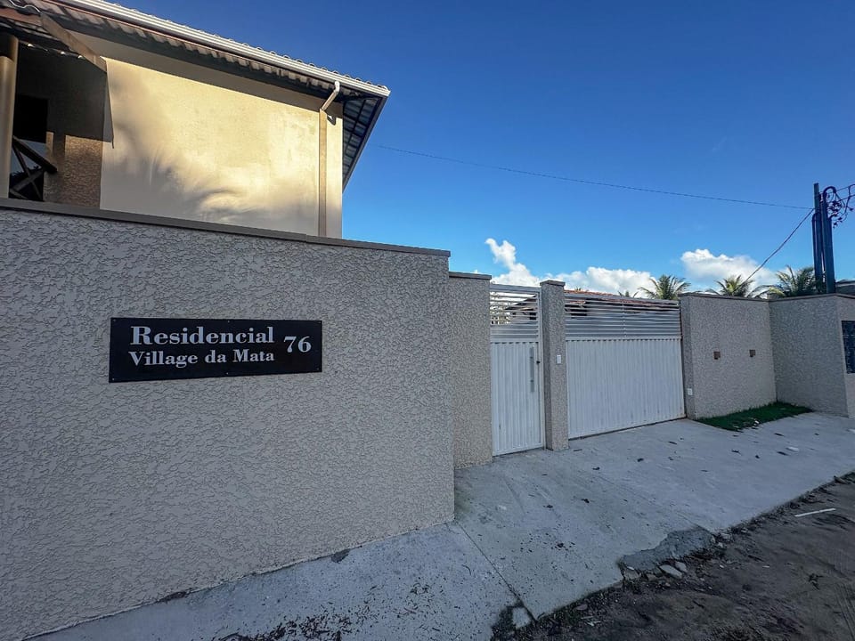 Three-bedroom apartments near Taperapuã Beach Apartment in State of Bahia