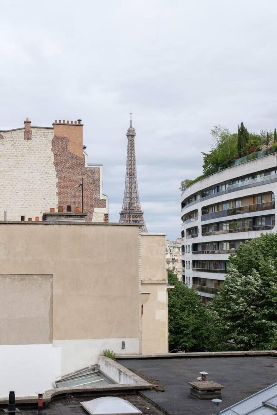Chic Luxury Apartment with Eiffel Tower Views Apartment in Paris