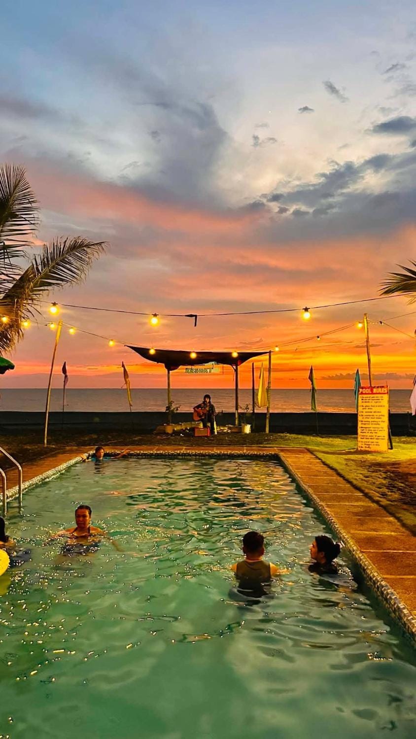 Pool view, Swimming pool