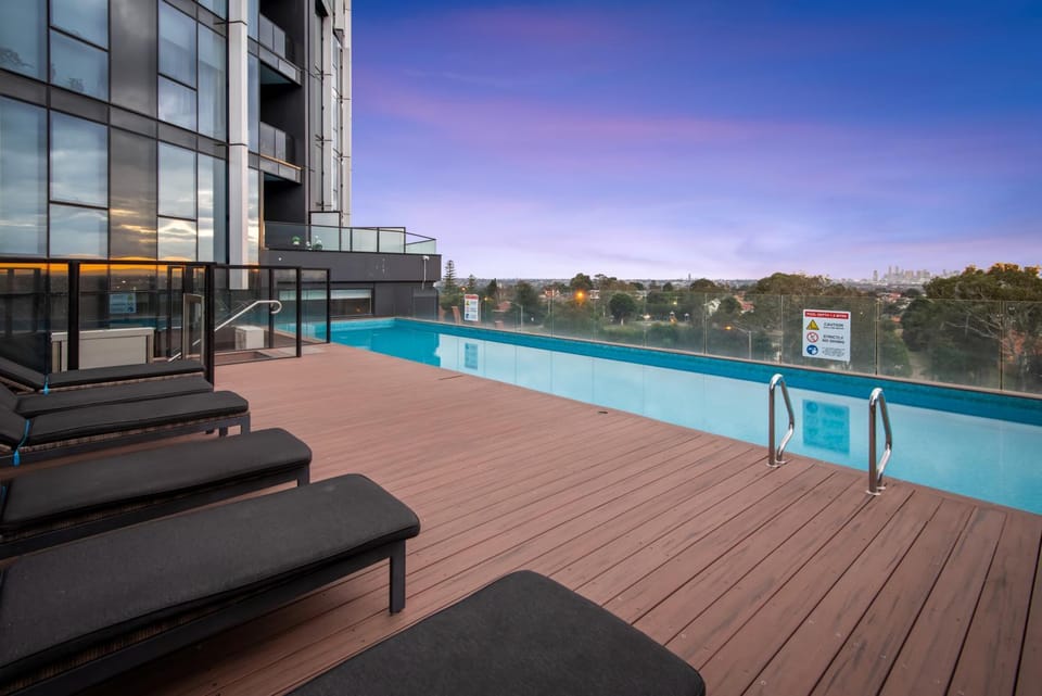 Pool view, Swimming pool, sunbed
