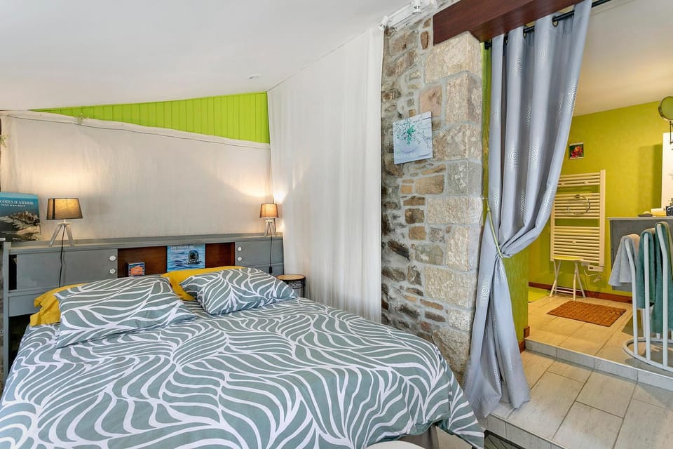 Living room, Bedroom
