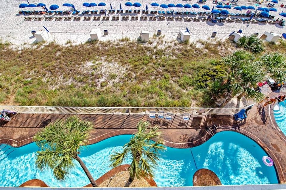 Beachfront high-end condo with Pool Hot tub & Splash pad House in Panama City Beach