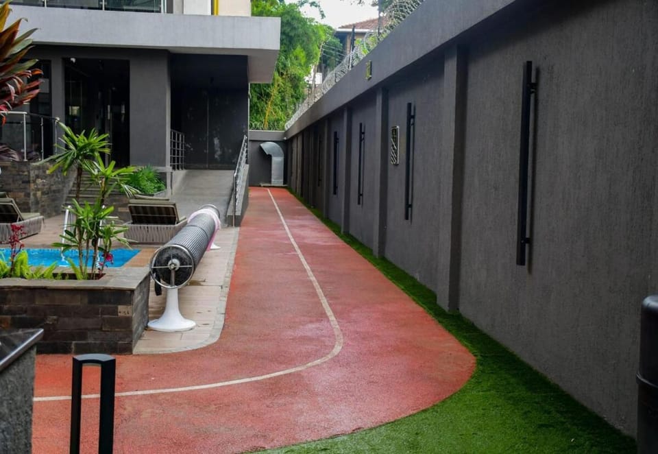 Kilimani 1 BR Recharge in Style Sauna Steam & Modern Gym Apartment in Nairobi County