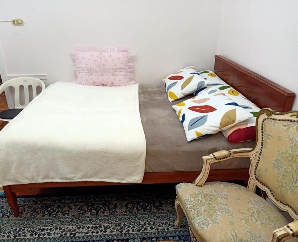 Females Only - A private room in shared home in Alexandria near the sea Vacation rental in Alexandria