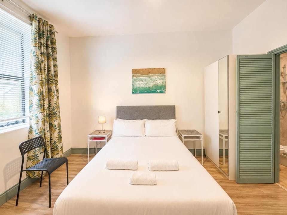 Bed, Photo of the whole room, Bedroom, towels, wardrobe