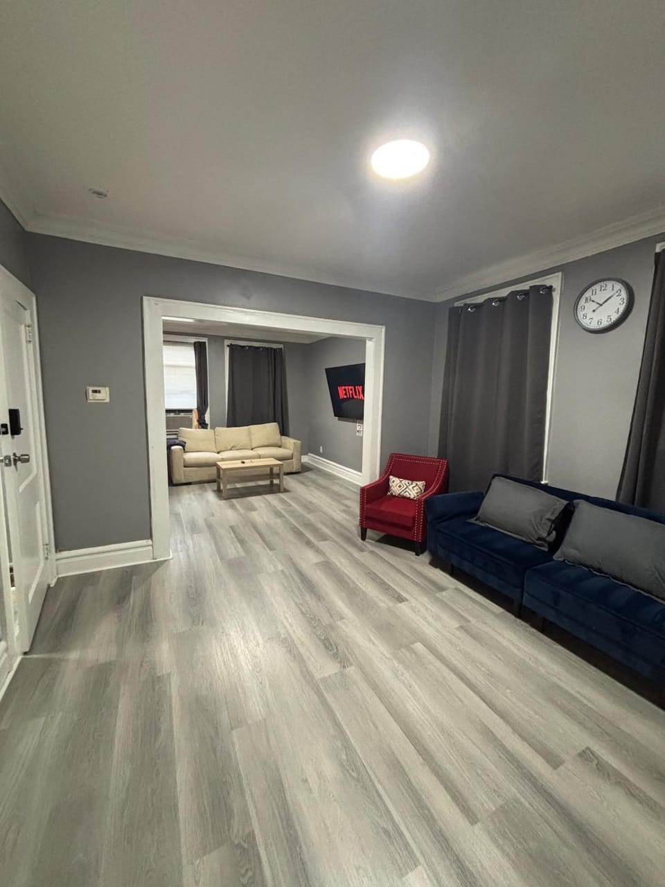 Spacious 2 Bedroom Apartment near Airport Apartment in Irvington
