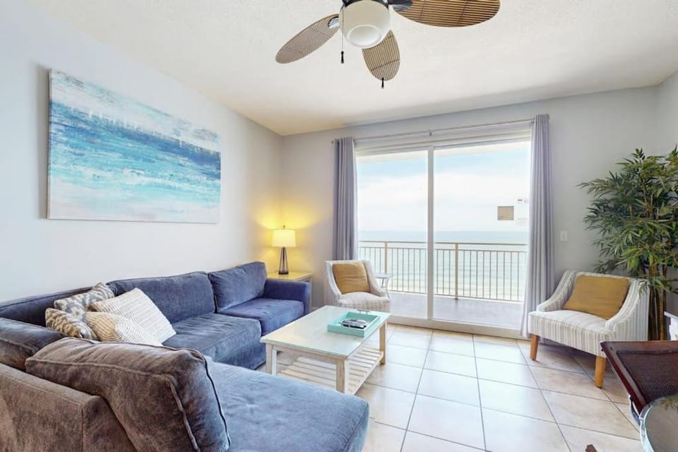Tropical-themed condo with bi-level pool fitness center & beach access House in Panama City Beach