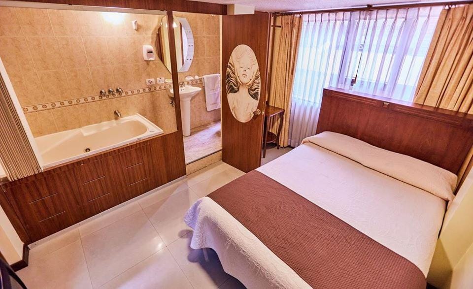 Hot Tub, Bedroom, Bath