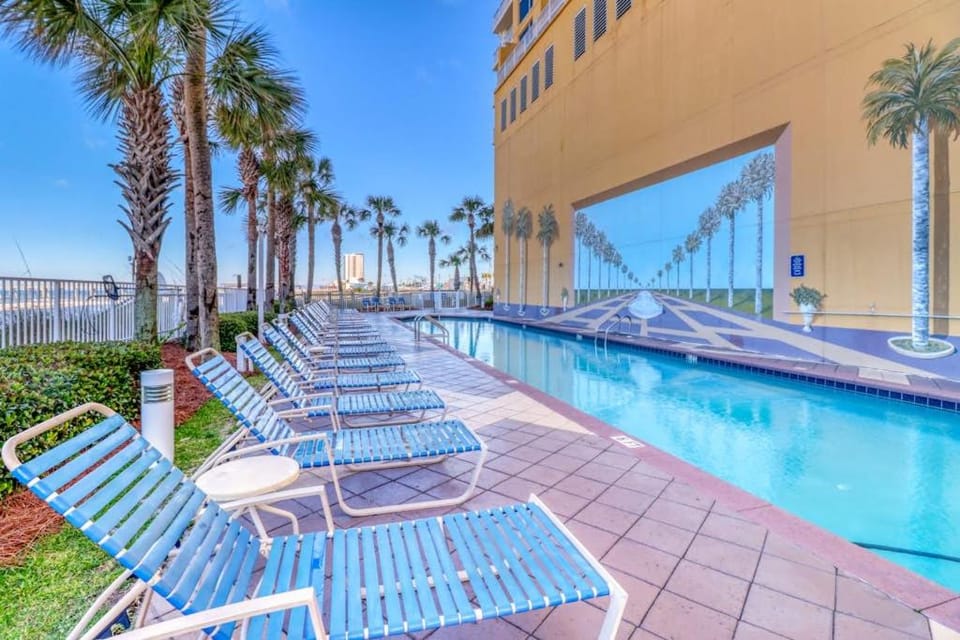 Gulf-front condo with free beach service balcony & pool House in Panama City Beach