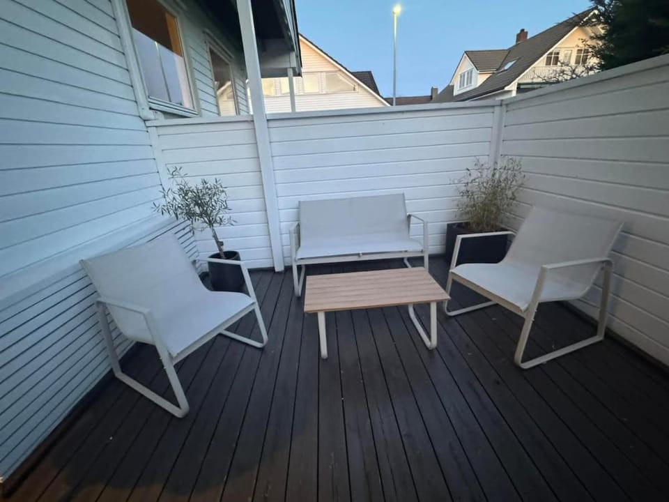 Lys og moderne enebolig nær Stavanger sentrum og ONS Apartment in Stavanger