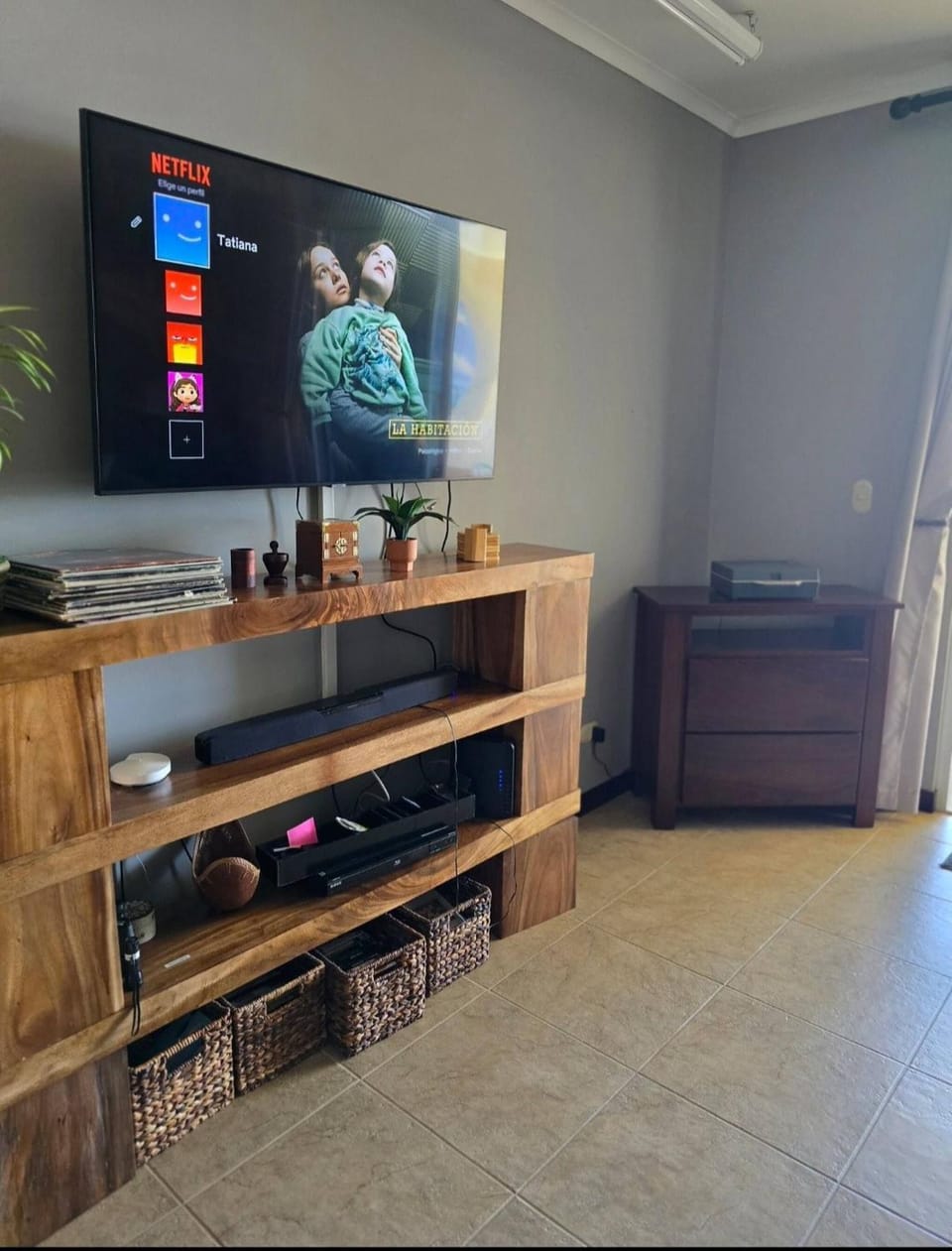 TV and multimedia, Decorative detail