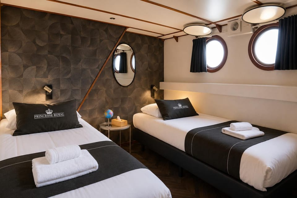 Passengerschip Princesse Royal Docked boat in Groningen