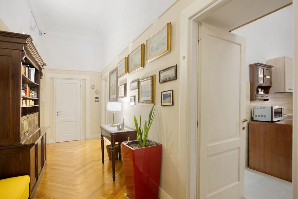 La Dimora Dei Reali Apartment in Naples